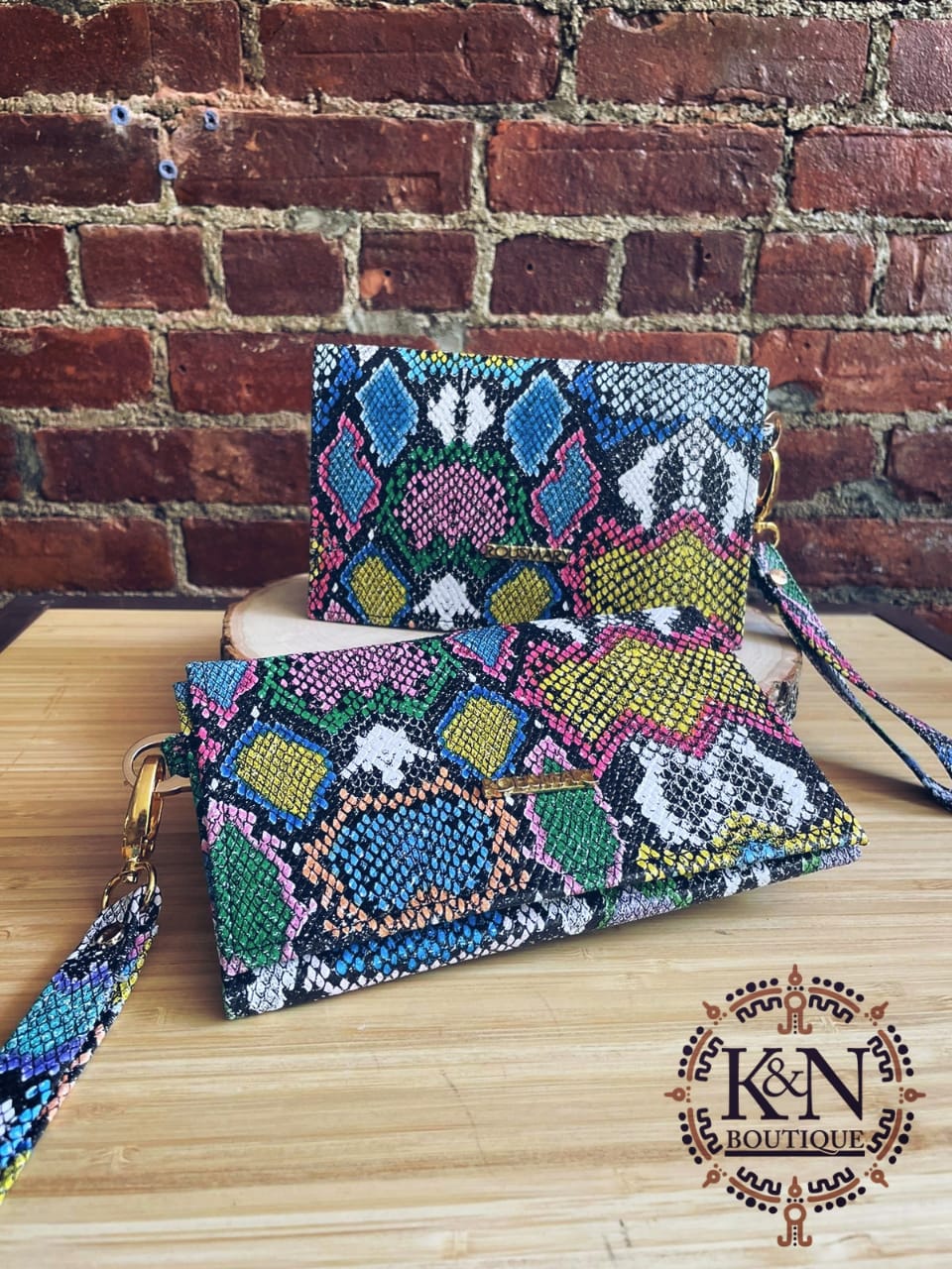 Wristlet multicolor